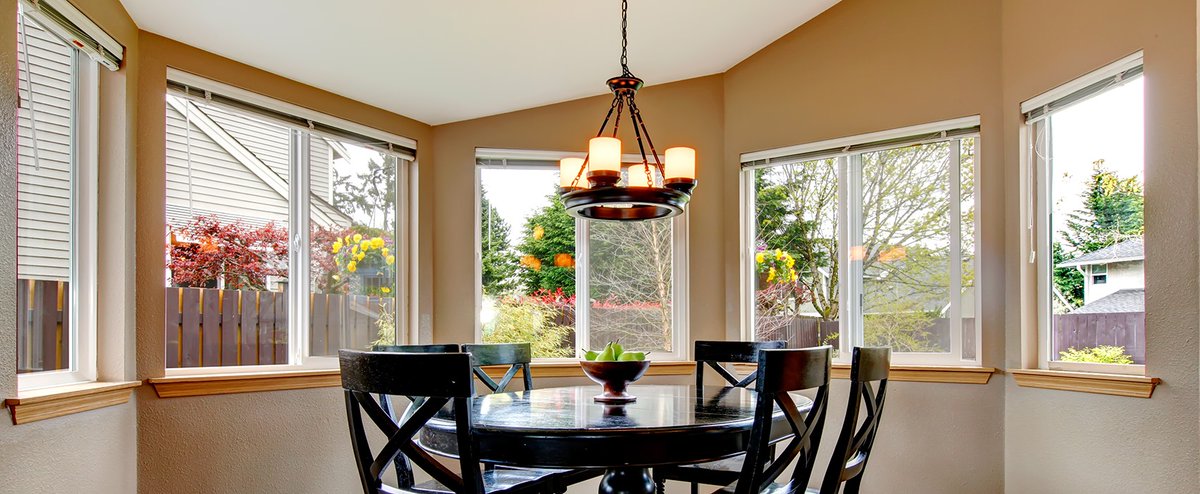 ECoastWindows's tweet image. Smooth, durable &amp;amp; adjustable. Just a couple of ways to describe #HorizontalRoller windows!

Two vertical sashes that open left to right &amp;amp; right to left! #WindowSelection #HomeDecor