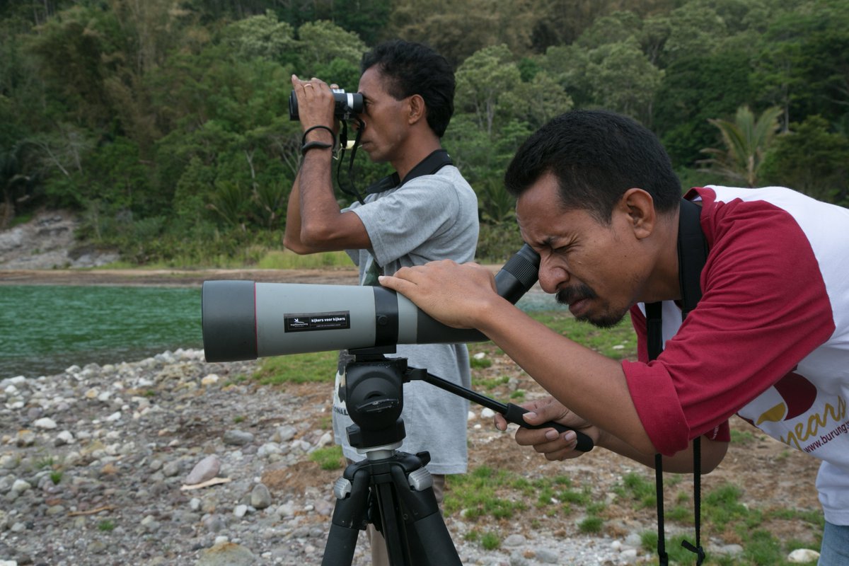 ZEISSBirding's tweet image. As part of our current cashback campaign, we are collecting binoculars from all brands in order to donate them to Vogelbescherming. Using their many years of experience and BirdLife’s global network, we can give refurbished equipment to as many people as possible.