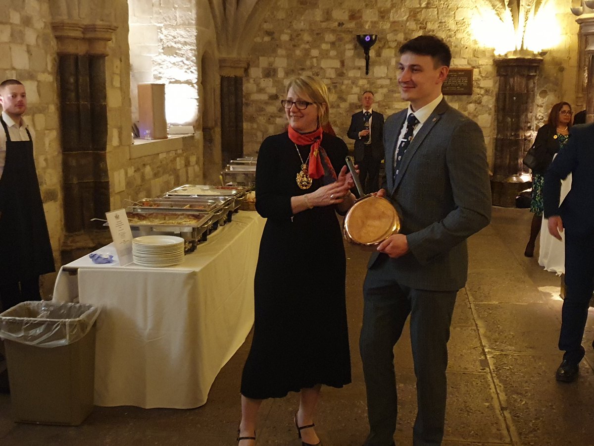 Andy Miles - FCILT, MSOE, MIRTE, MIoD (@fleetservicesuk) on Twitter photo John receiving his winners Frying Pan for today's pancake races <a href="/GuildhallLondon/">Guildhall London</a> <a href="/WCoMC/">WCoMC</a> <a href="/PoultersCompany/">Worshipful Company of Poulters</a> John receiving his winners Frying Pan for today's pancake races <a href="/GuildhallLondon/">Guildhall London</a> <a href="/WCoMC/">WCoMC</a> <a href="/PoultersCompany/">Worshipful Company of Poulters</a>