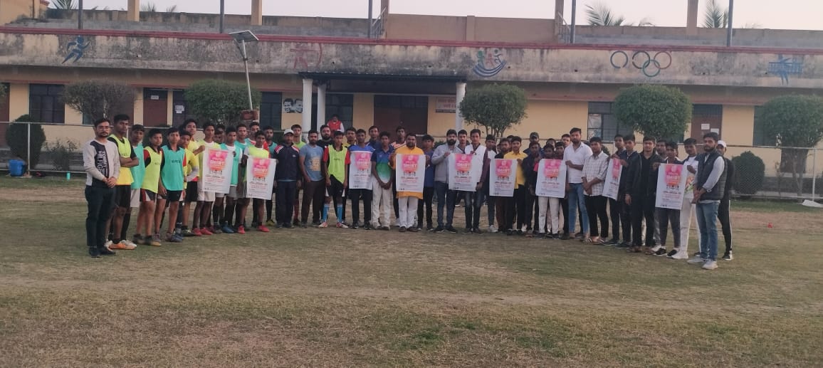 KashiManch's tweet photo. #ABVP_RKM_काशी_प्रांत 
राष्ट्रीय छात्र फिल्म महोत्सव 18 से 19 मार्च के बीच मुंबई में आयोजित होने वाले कार्यक्रम को लेकर सोनभद्र जिला के द्वारा पोस्टर विमोचन किया गया ,जिसमे मुख्य रूप स�� #संगीतकार रोहित तिवारी बाबा उपस्थित रहे 

#NSFFMumbai23 https://t.co/Uh5JTuHtvz