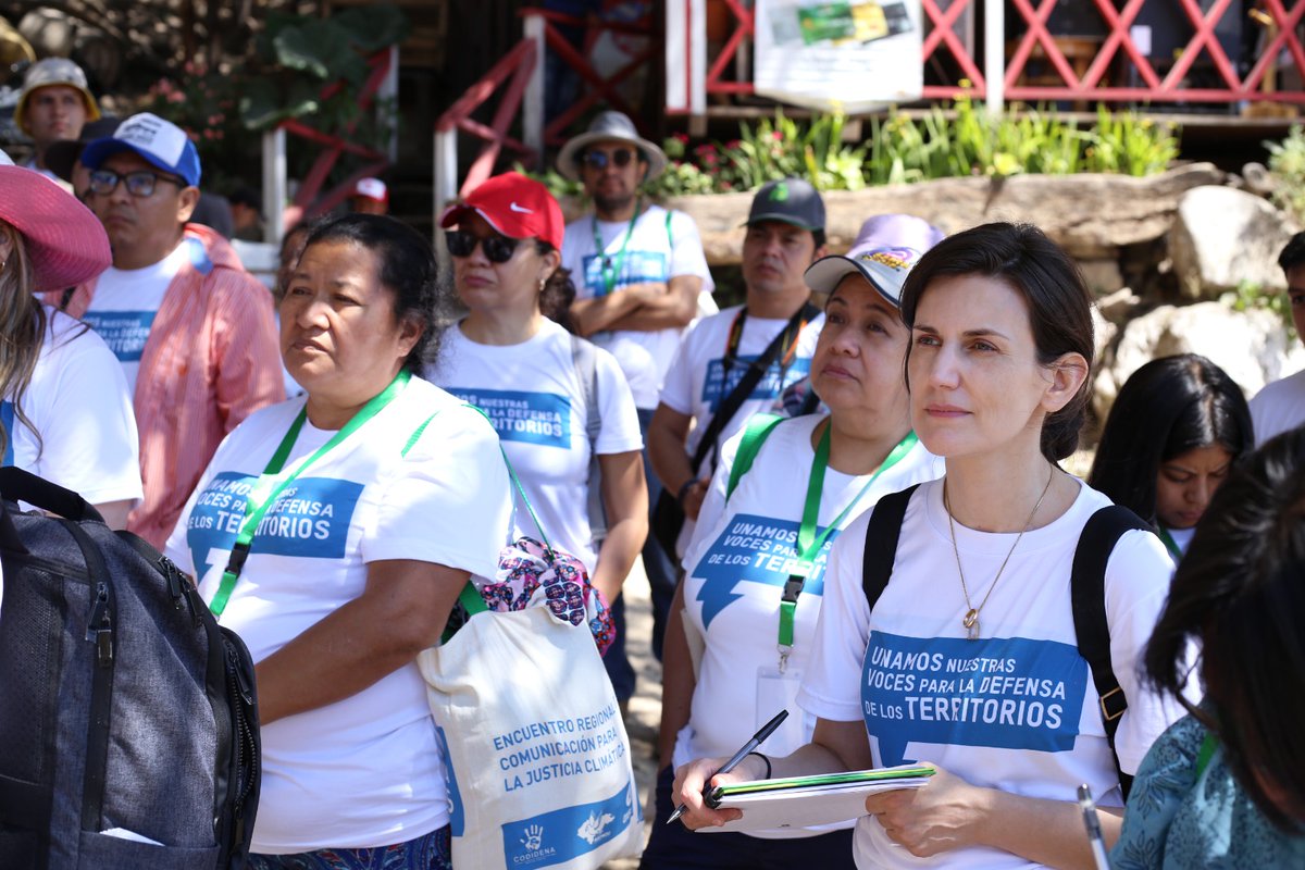 Oxfam_CA's tweet photo. 🤓🙌🏾 La semana pasada estuvimos en el "Encuentro Regional de Comunicación para la Justicia Climática" 💧🍃junto a organizaciones y jóvenes de 🇬🇹🇸🇻🇭🇳🇨🇷🇨🇴🇲🇽🇺🇲, y visitamos la Laguna de Ayarza en Santa Rosa 🇬🇹.
🧵👇🏾 https://t.co/UysUBp1jQ2