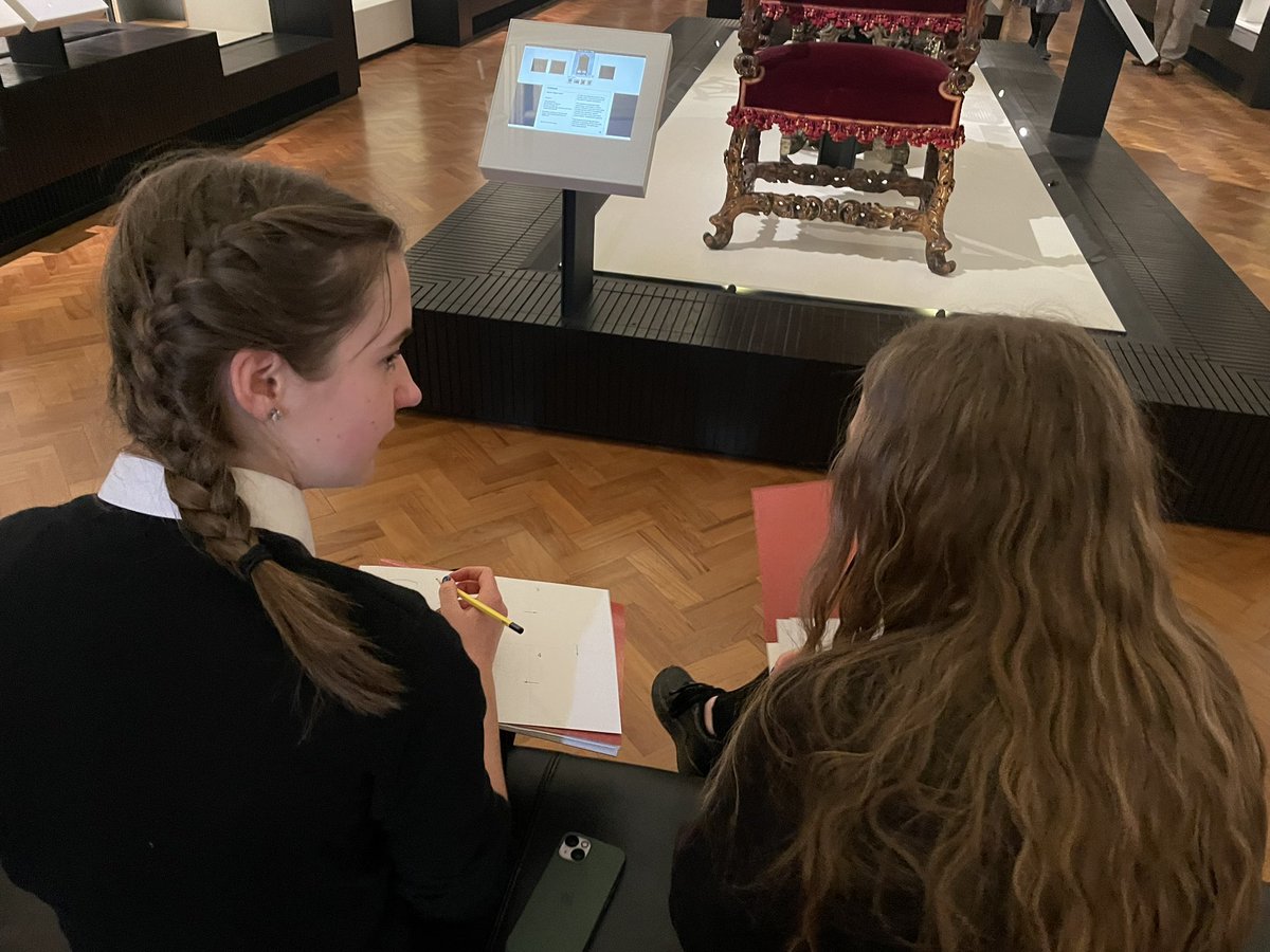 nikkibissett's tweet photo. Fantastic opportunity for some of @YewlandsAcademy Y9 budding artists to visit the @V_and_A museum in London as part of their collaborative work with @SheffMuseums @brigantialearn1 @BLT_CEO #Enrichment #CreatingExcellenceTogether https://t.co/bnleG0Y5PN