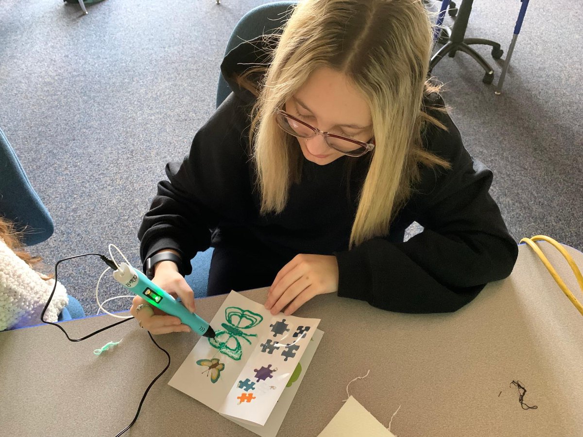 dmtcsc's tweet photo. Introduction to Teaching I students are pictured learning how to use a 3D pen to assess and develop early childhood and elementary students’ fine motor skills. #BroomeHighSchool #Broome #SpartanHigh #SpartanburgHighSchool #CareerReady #DMTCPrepares #Teaching #IntroToTeaching #3D https://t.co/vFghr4z9S5