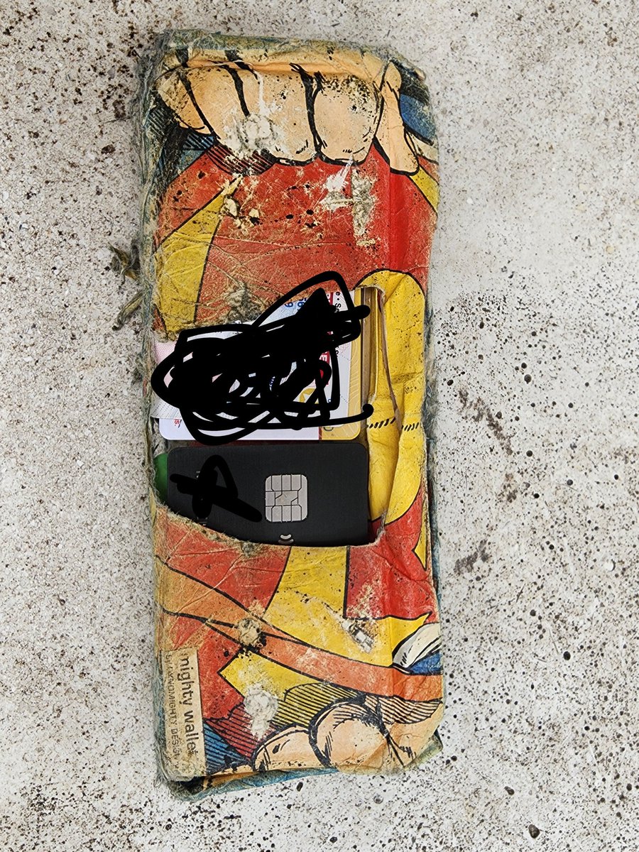 bigirishape's tweet photo. @dynomighty I've had this wallet since 2011/2012 and everybody says it's time to replace, but it's still going strong. Will you ever make a Spiderman one so I can voluntarily upgrade? https://t.co/kin5b9ZFqQ