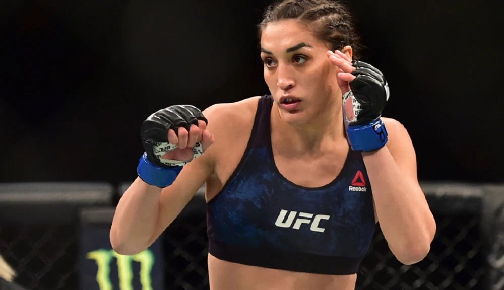 Tatiana Suarez 

UFC Career Recap 

Record 5-0 

TUF 23 Winner &amp; Grappling Phenom 

Suarez returns after a 3 year lay off 

Faces Montana De La Rosa this weekend 

THREAD: