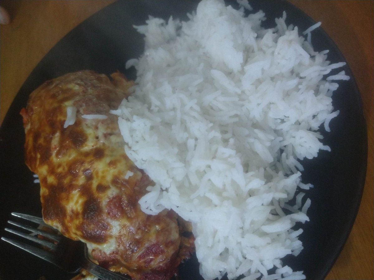 CameronRombough's tweet photo. Chicken parmesan and rice is delicious!!
#gamingwithCameron #YouTubegaming #gamingforfun #gamingforlife #livestreamer #weekendstreamer #gaming #gamingcommunity #food #foodie #chickenparmesan #rice https://t.co/Ph8htDK07p