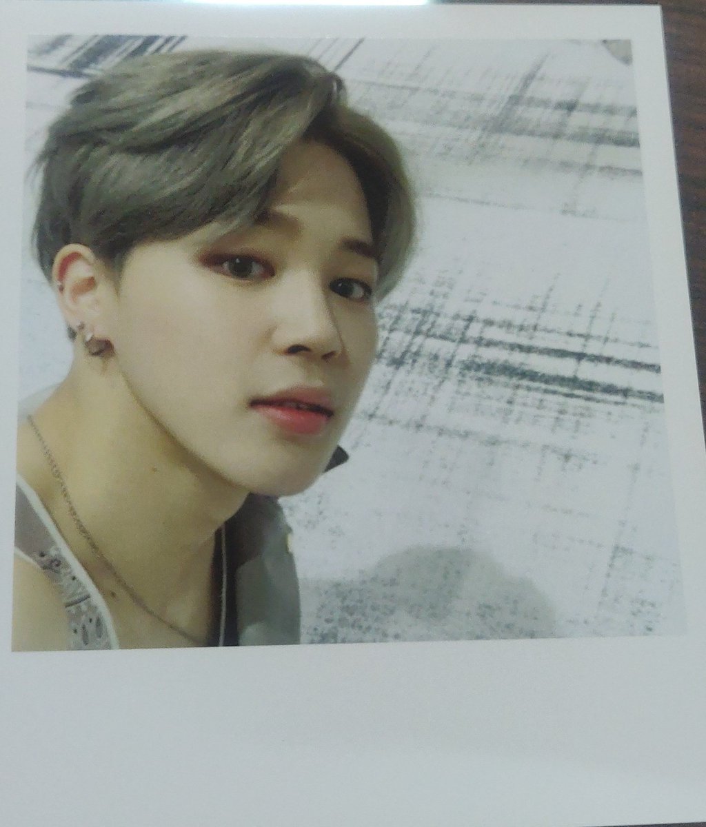 Darshu2423's tweet photo. FINALLY ALBUM CAME HOME
Thank you so much like I'm almost crying i got my first ever BTS album and that's bcoz of you Tati @snowflowergifts and so many freebies like I'm so emotional and overwhelmed 😭🥺💜 Thank you and the freebies are so cute and beautiful💜 @tatiproofs https://t.co/YJXbxTkXh1