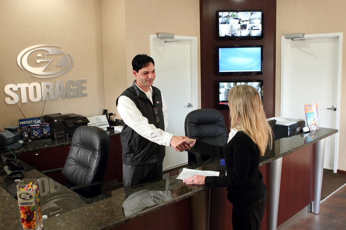 EZStorage_Co's tweet image. When it comes to your personal belongings or business inventory, our quality and care are unmatched. We love offering peace of mind and convenience to our many customers. Find your local EZ Storage: bit.ly/3PZrTFl  #EZStorage #DetroitStorage