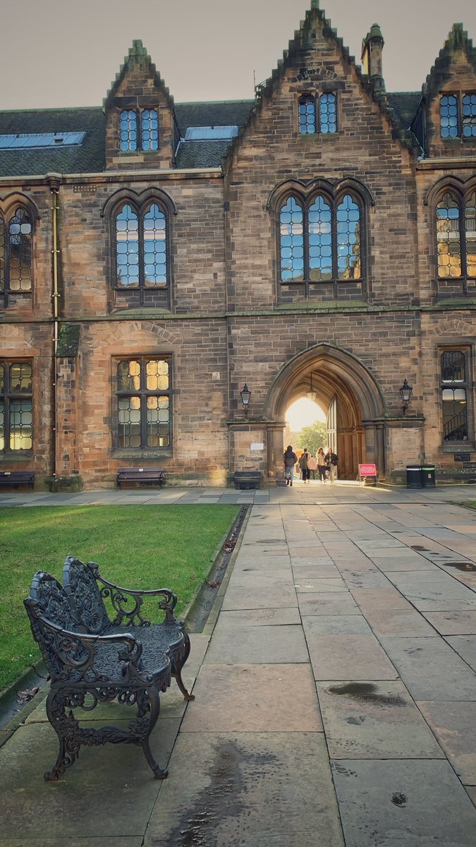 asas_96's tweet photo. Glasgow University https://t.co/C6kBA1YBPO