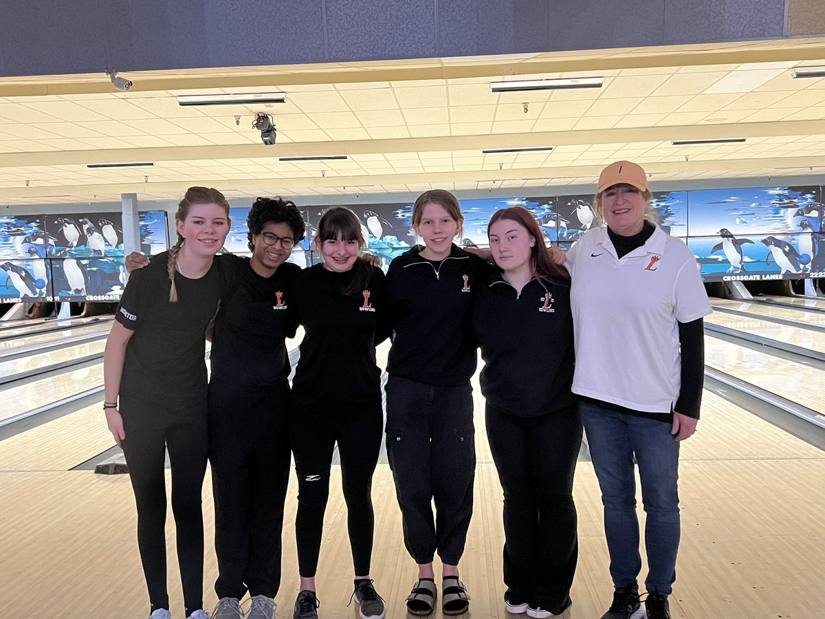 LovelandBizOps's tweet photo. Today marks the start of the @SWDistrict and @OHSAASports Bowling Postseason Tournaments. Good luck to @TigersWBowling today at Sectionals! @LovelandTigers @Loveland_HS @TigerSpiritClu1 https://t.co/ptDFq94PQX
