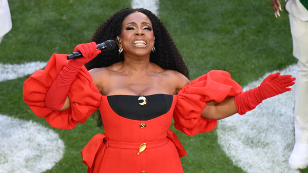 codingcoding3's tweet image. Sheryl Lee Ralph explains why she almost left showbiz — and what kept her going Sheryl Lee Ralph explains why she almost left showbiz — and what kept her going ift.tt/NKdpWL6 

Sheryl Lee Ralph opens up about how she rediscovered her ability la…