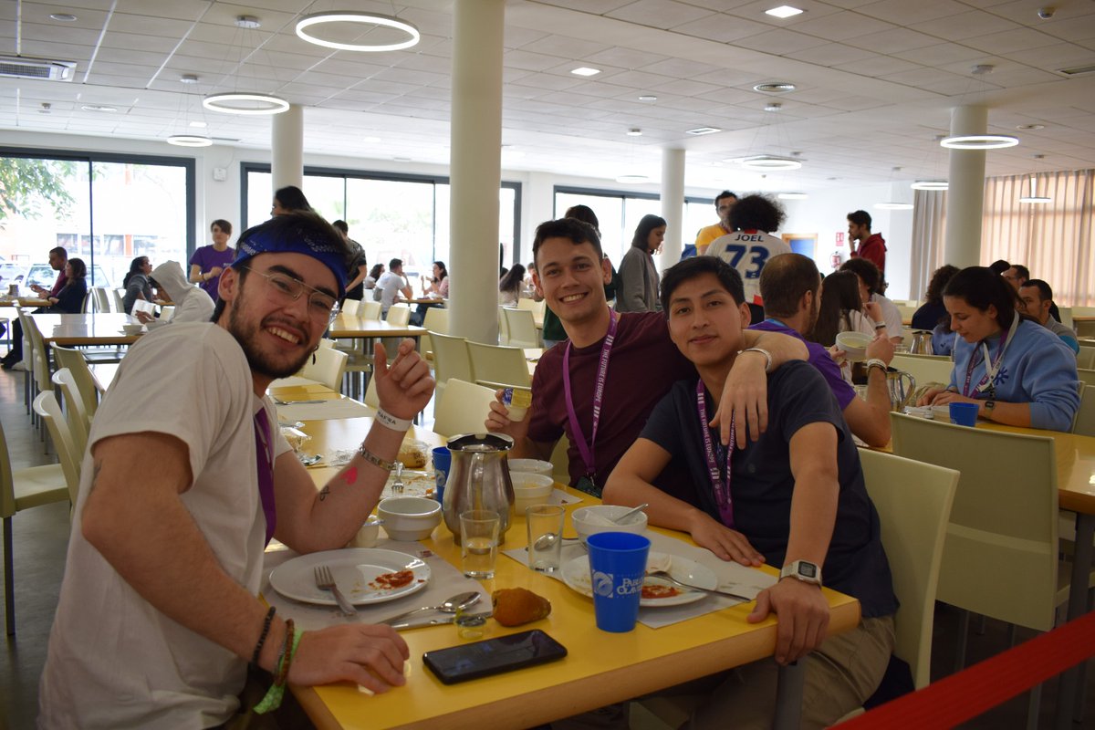 ESN_UPO's tweet image. Queremos agradecer al @inturjoven Sevilla la acogida y la predisposición para hacer un evento más accesible y cómodo, así como a @corrales_cm y @ChemaValencina del @IAJuventud por el apoyo y la ayuda que siempre nos han facilitado para que el evento saliera de 10 👏🏼👏🏼👏🏼