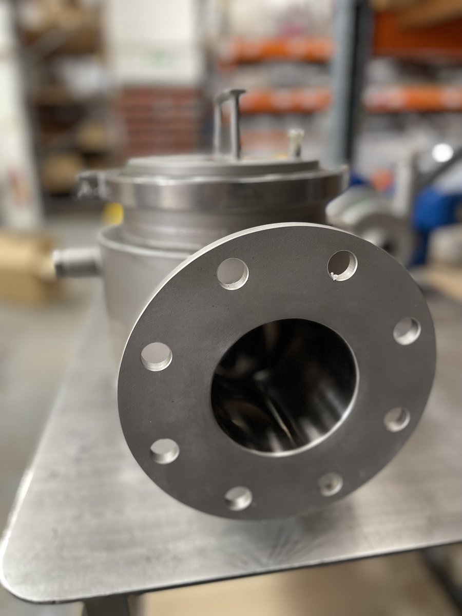 HpEProcess's tweet image. 4&quot; Jacketed Mag Trap going out today to our customer for Chocolate application. #magtrap #chocolateprocessing #hygienic #hpeprocess #leeds