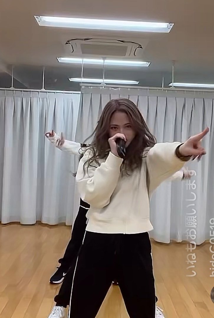 Tonkatsuga2ga2's tweet image. TikTok配信 見てて楽しかった✨
コメントで流れたけど、
あかねっち・あさこさんのダンスレベル上がってた((((；ﾟДﾟ)ｵｰ
Shiny Girl の ペンライト振り入れ覚えた(o&amp;gt;∀&amp;lt;)o🪄

山場は 福岡公演。
もかちのライブへ是非お越しください✨✨
#博多ライブ
#福岡県民
#princessproject
#プリプロ