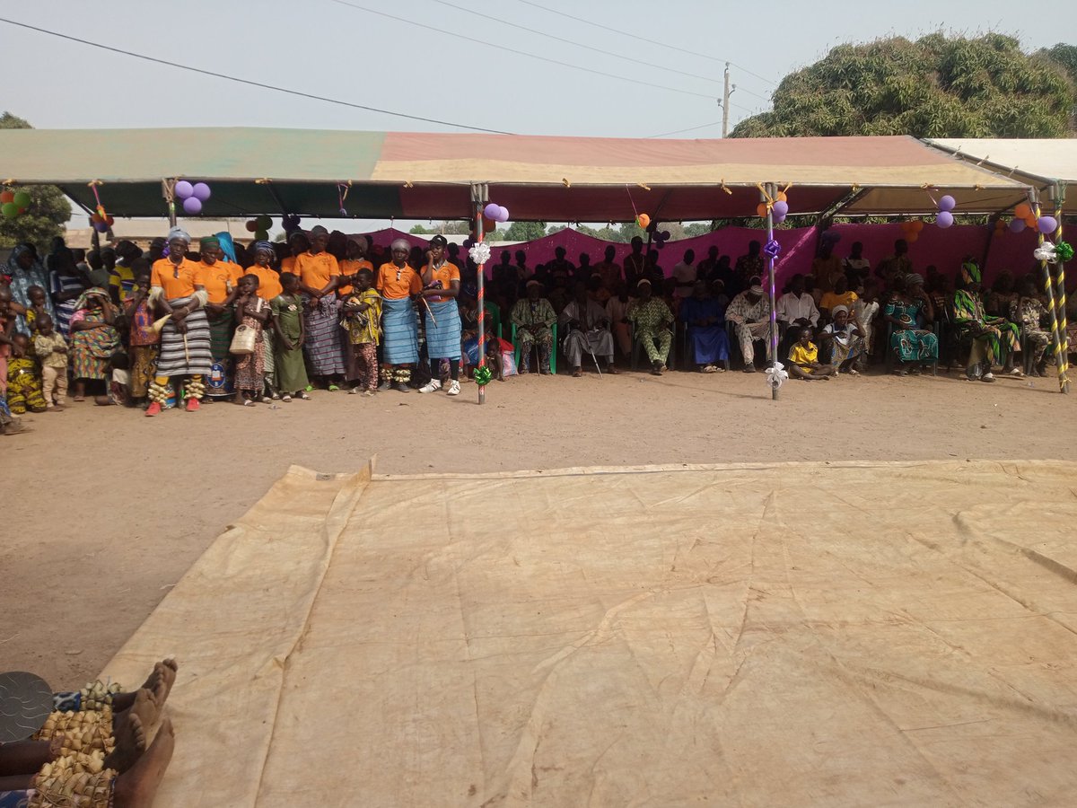 EugeneDeguenon's tweet photo. #SoFEC, c'est Soutenir les Femmes et les Enfants dans les communautés Cotonnières. Il vise à améliorer les moyens de subsistance et l'équité entre les sexes grâce aux chaînes de valeur agricoles.
#SoFEC_III
#SODECO
#Cargill
@CARE_BeninTogo https://t.co/2zBHQlEOpC