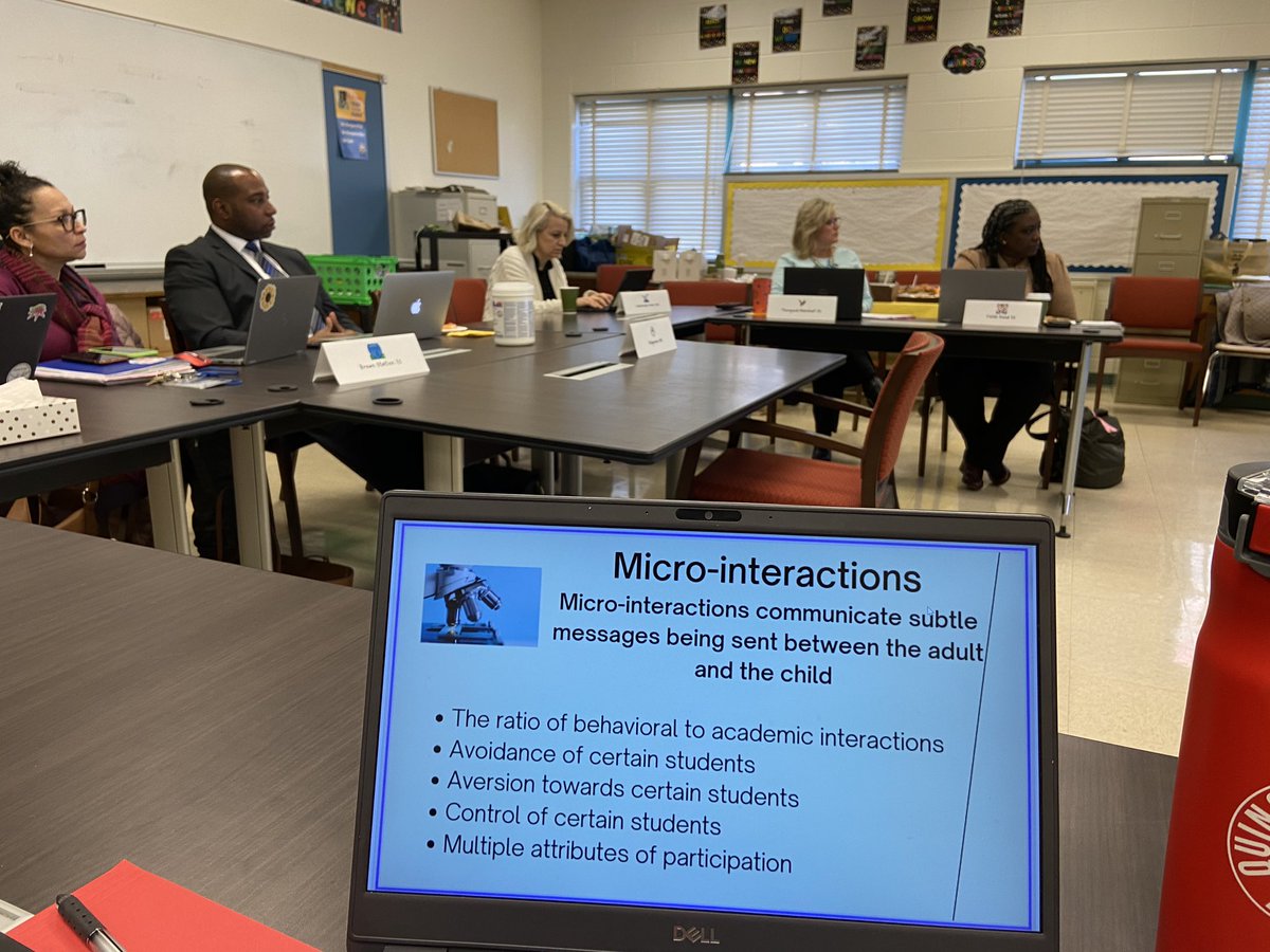 QO Cluster Principals spending time learning more about ways to collect street data. <a href="/Rose_S_Alvarez/">LakelandsParkMS</a> <a href="/VCNajera/">Vilma Nájera, Principal</a> <a href="/Principal_FRES/">Erica Williams</a> 
Moving beyond surveys with @hartmcb 
👏🐾❤️
