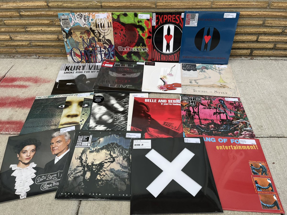 ZzzRecords's tweet photo. New vinyl prices keep climbing higher &amp; higher, but some labels *get* it and are not here to gouge you.  Here are some new titles going on our shelf today priced at $20 or less!
@matadorrecords @4AD_Official @beggarsgroup https://t.co/rPOghhVQdQ