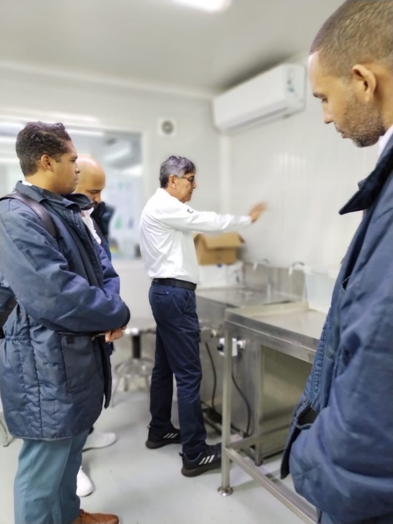 IESC1964's tweet photo. With support from IESC’s USDA-funded @proyectotrasa, DR cold chain specialists attended a WFLO-led study tour of ports in Veracruz, Mexico to learn best practices in handling perishable goods and improve food safety at DR ports. #ProyectoTraSa #ProyectoTradeSafe #TraSa #TradeSafe https://t.co/gNocsIoSqY