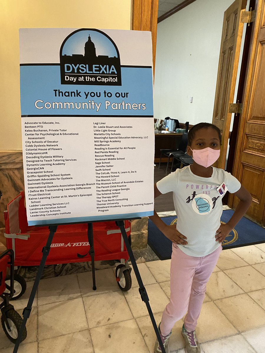 LauraTJudge's tweet image. Here at the Capitol showing my daughter how to advocate for herself and her friends! #dyslexiaday2023 #decodingdyslexia #saydyslexia
