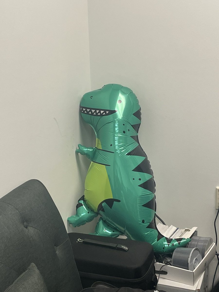 DominicRutan's tweet photo. Felt so good being back with @MasonWSOC yesterday 🦖 #expressvalue #DommytheDino https://t.co/r7F3SvIGUp