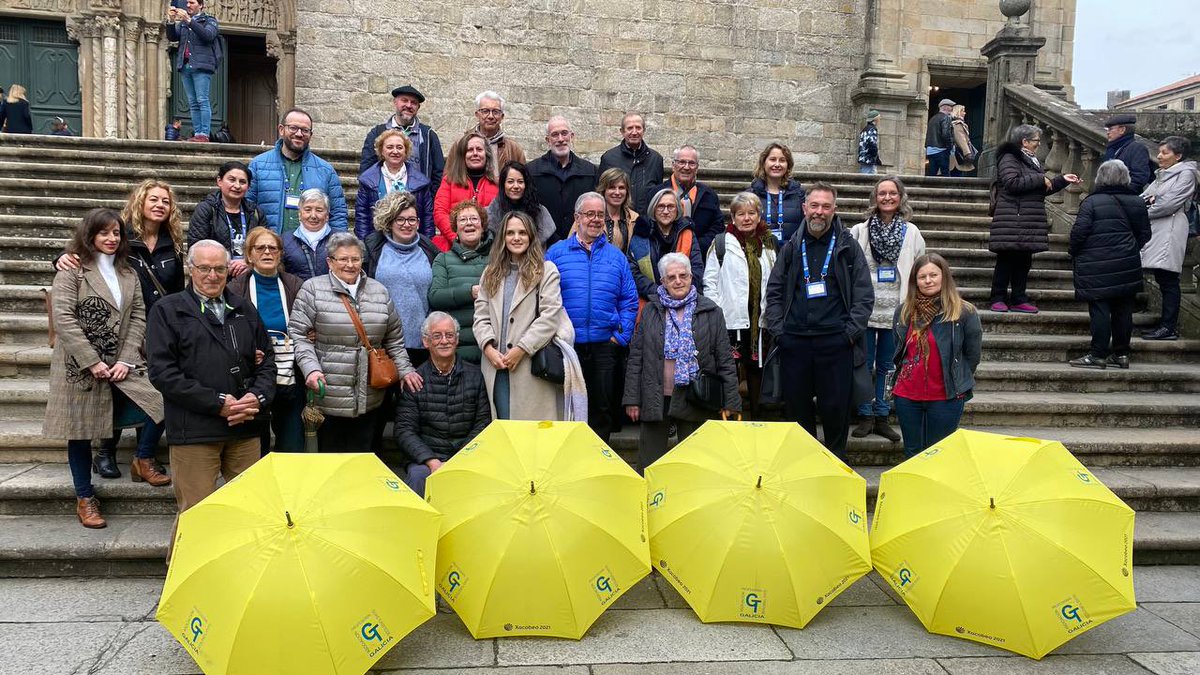compostelaberta's tweet photo. Hoxe celébrase o Día Internacional do Guía de Turismo, e @maria_rzs sumouse aos actos organizados por @guiasdegalicia
Porque eles e elas son fundamentais para a #GobernanzaDoTurismo
#ITGDay2023
#DIGT2023 https://t.co/qAa7fzOAab