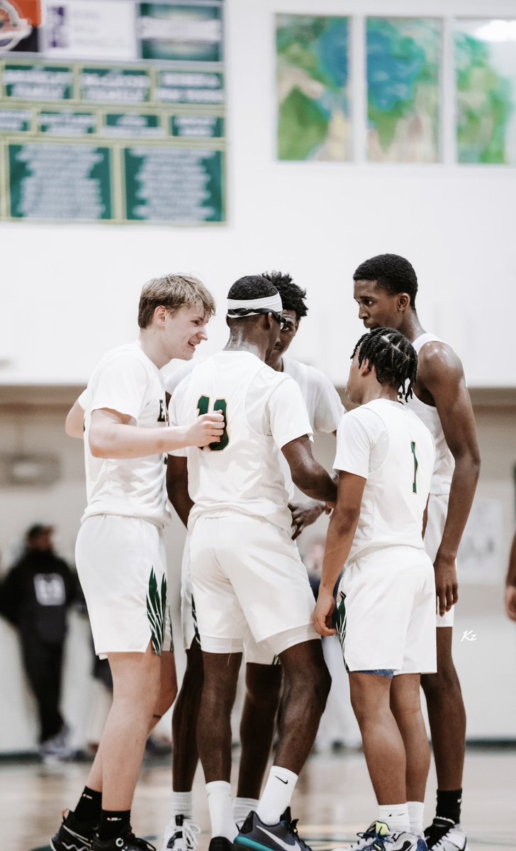 It’s Gameday! 
State Playoff Edition. 🦅🏀

@ Hillside High School , 7:30pm