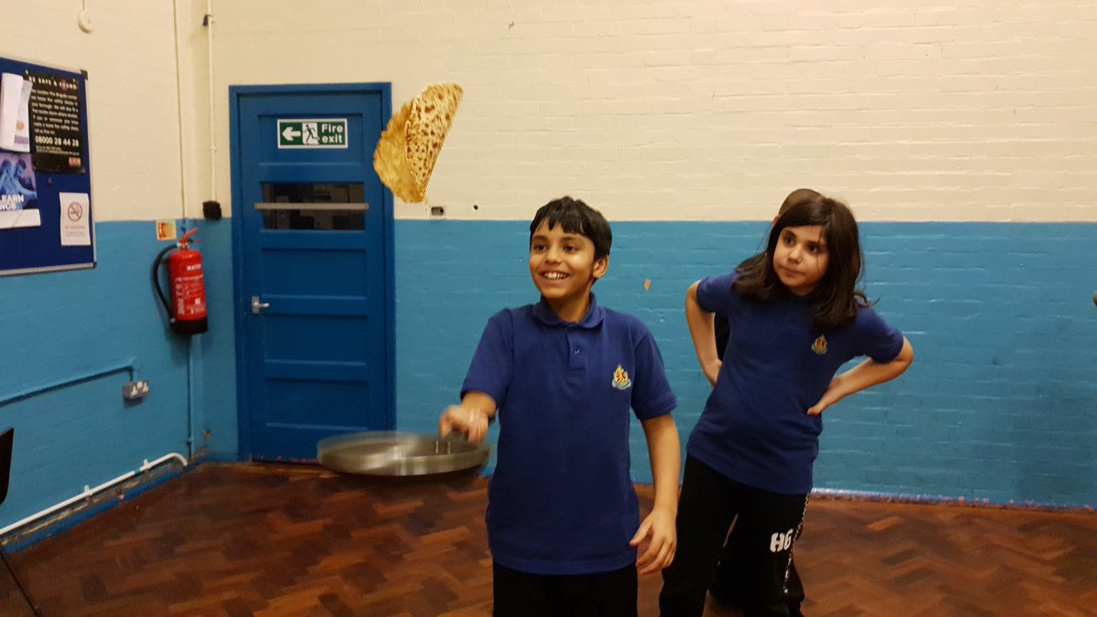 3rdenfieldbb's tweet photo. Yesterday all of our age groups got into Shrove Tuesday by thinking about its importance ahead of the start of Lent βοΈ as well as taking on some pancake-themed relays πββοΈ and of course enjoying eating some tasty pancakes π₯π #BoysBrigade #BBAdventure #BBinLondon https://t.co/NP78dhcgYc