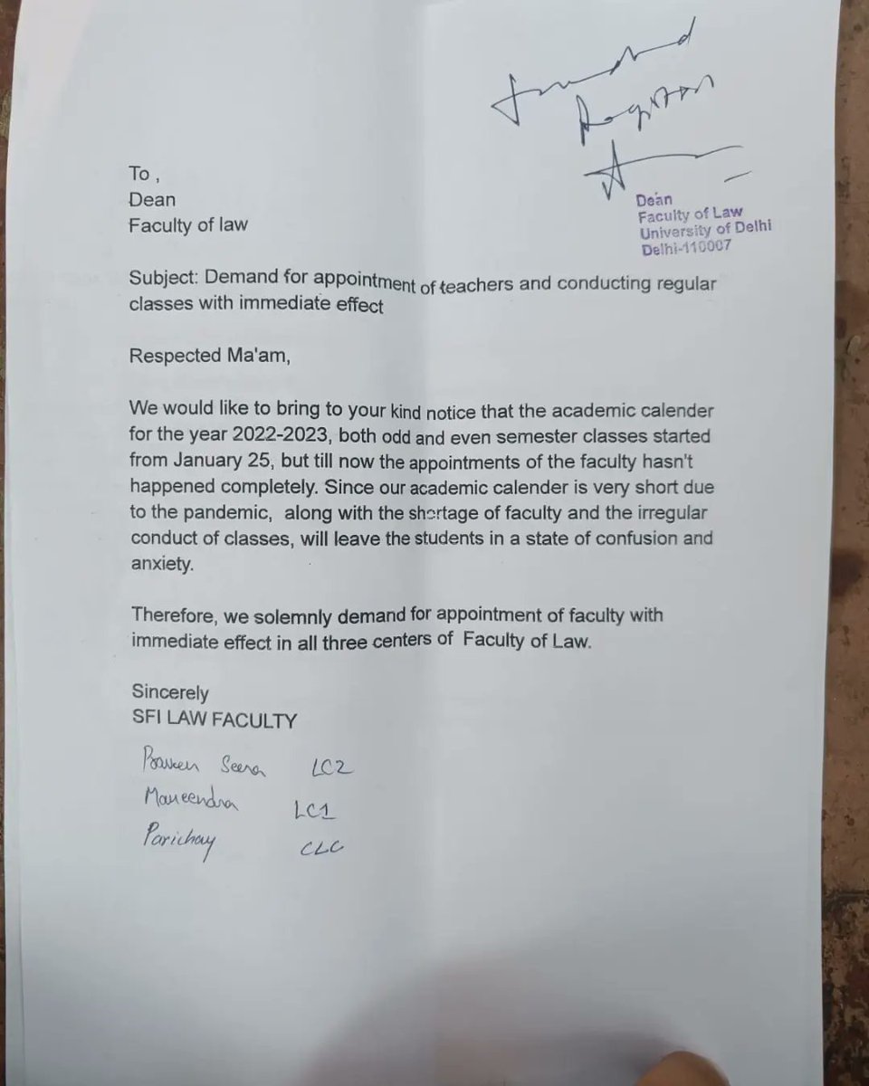 SFILawFaculty's tweet photo. On 21st February 2023, SFI Law Faculty submitted a memorandum to the Dean of Faculty of Law expressing the following demands:
1.Ensure that the appointment of faculty of all subjects in all three centres is done as soon as possible and the classes are conducted on a regular https://t.co/g7DHJdkYiS