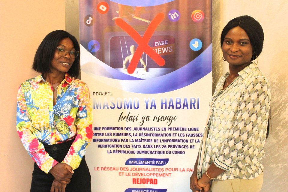HLuhandu's tweet photo. Projet: #masomoyahabari
Formation des journalistes en première ligne contre les rumeurs, la désinformation et les fausses informations par la maître et la vérification des faits.
@USEmbKinshasa @3REJOPAD
#rumeurs #fackchecking #fakenews https://t.co/iebx296s5V