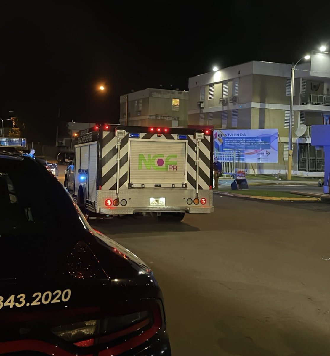 Primera masacre del año | Muere niño de 4 años que anoche fue herido de bala en Cataño.

En la escena en el residencial Jardines de Cataño asesinaron otros dos hombres y resultaron heridos dos niños.