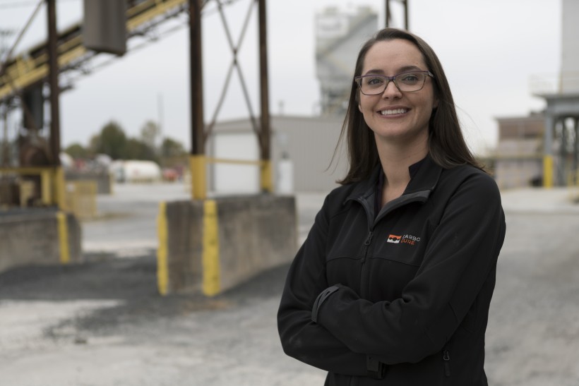 entrevestor's tweet photo. Jennifer Wager, the former president of Dartmouth cleantech star @CarbonCure, has a new role as a fellow at @Breakthrough Energy Ventures, a VC firm led by such business titans as Bill Gates, Jeff Bezos and Michael Bloomberg. https://t.co/28mNJOKiuo https://t.co/byHHQoNObT