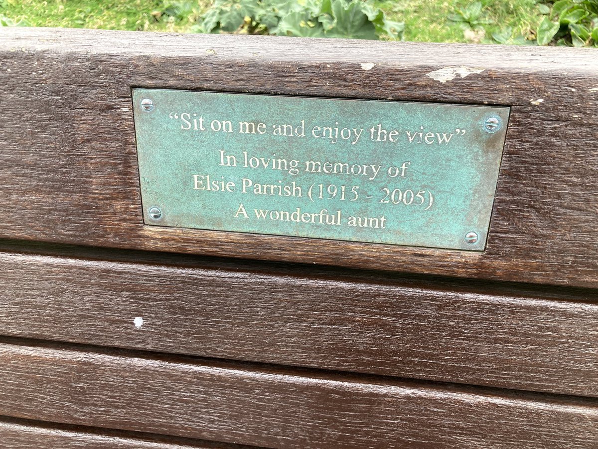 wurdsmyth's tweet image. The origin of the ‘Auntie Sue’ bench dedication in #AllMyLove - I have wanted to put this into a book for years since I first encountered this bench on The Island, in St Ives. 

Cheers, Elsie! ☺️💕

linktr.ee/allmylovebook

#CornwallROCKS 
#BookInspiration