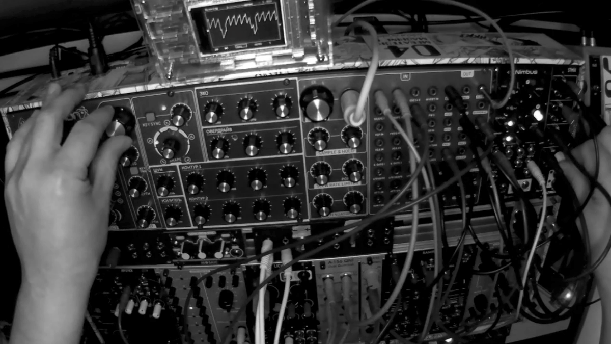 Dark Ambient Drone with Behringer's Neutron synthesizer And it's modular friends youtube.com/watch?v=l-fb9E… #experimental #drone #synth #scifi #noise #darkambient #electronicmusic #synthesizer #neutron #behringerneutron #analogsynth