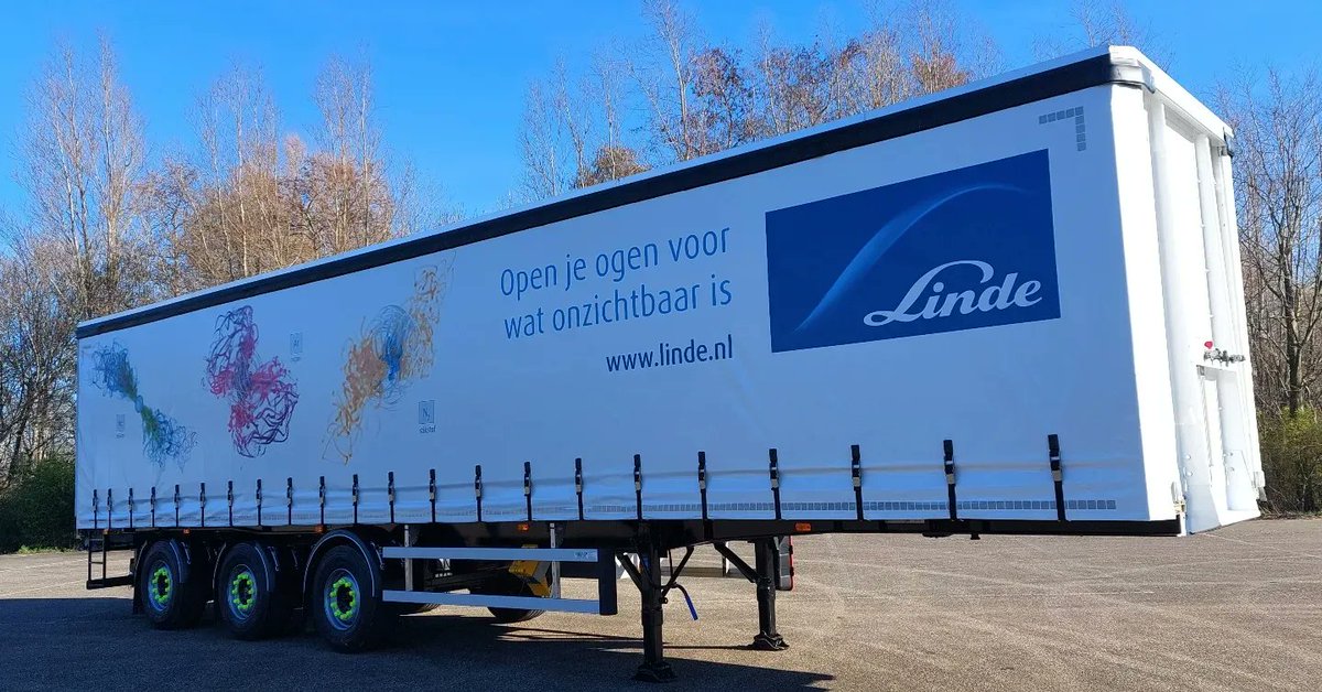 Burgtrailers's tweet photo. Nieuwe 3-assige Burg oplegger met schuifzeilopbouw staat klaar voor levering aan @Lindeplc Benelux.

Deze 3-assige oplegger is geschikt voor het vervoer van 18 stuks gaspallets met pneumatische vergrendeling en voorzien van @tridec gedwongen besturing.
#transport https://t.co/mUByhs4njs
