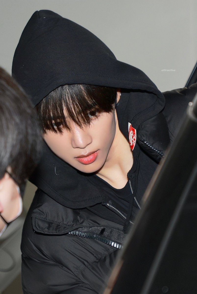 attractive0__'s tweet photo. 230221 잔망루피 퇴근 

#더보이즈 #THEBOYZ #선우 #SUNWOO https://t.co/rK8GH8krbI