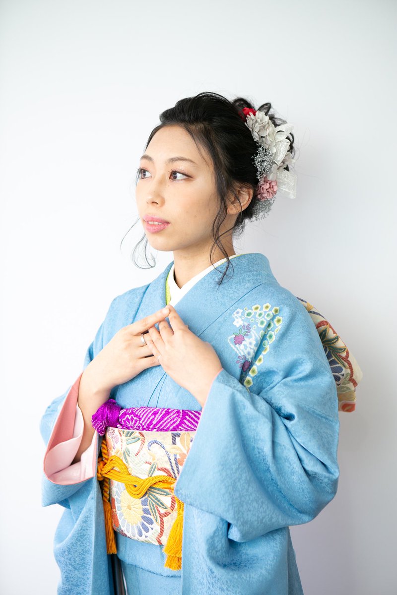 Mihwa_Mixcha's tweet photo. うん…
なんかモデルってすげえわ。
限界の翁
供養します

着付けとヘアメイク、撮影は
#tagmaru 様にて
京都でお店をお探しの方はぜひ✨

#供養
#振袖
#Mihwaちゃんハタチ
#着物
#着付け
#ヘアメイク
#撮影モデル https://t.co/xrB5hFskvQ