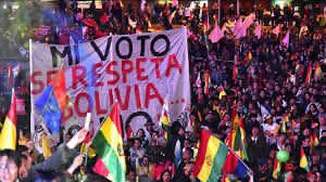 21 F el fondo de todo, el inicio, la semilla, el momento.
La falta de respeto a la democracia, al voto, a la decisión de la gente. 
El inicio del hastío de un elegido que se convirtió en tirano, prorroguista, abusivo del poder y violador de la constitución.