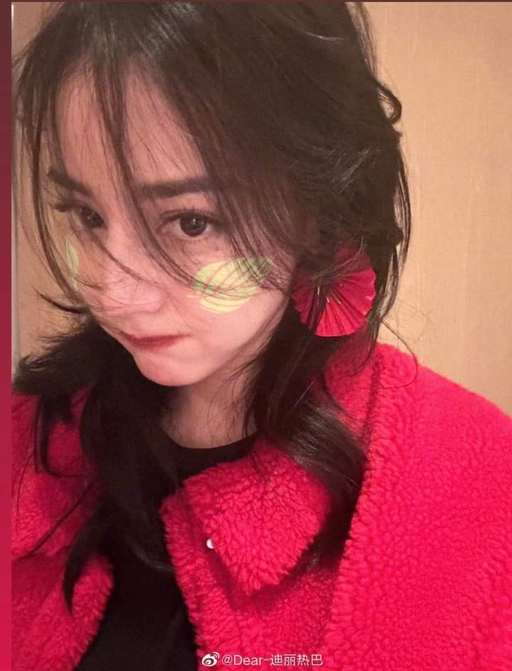 ddyaepp's tweet photo. our babe😍
#photo_crd
#Dilireba #Dilraba #dilrabadilmurat https://t.co/O1d2tZtrlO