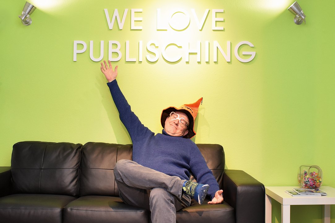 🎊 So viel Spaß muss der Chef verstehen: Codeware feiert auch dieses Jahr #Fasching! Bei uns geht es bunt zur Sache. 

#codewaregmbh #stuttgart #karneval #verkleiden #fun