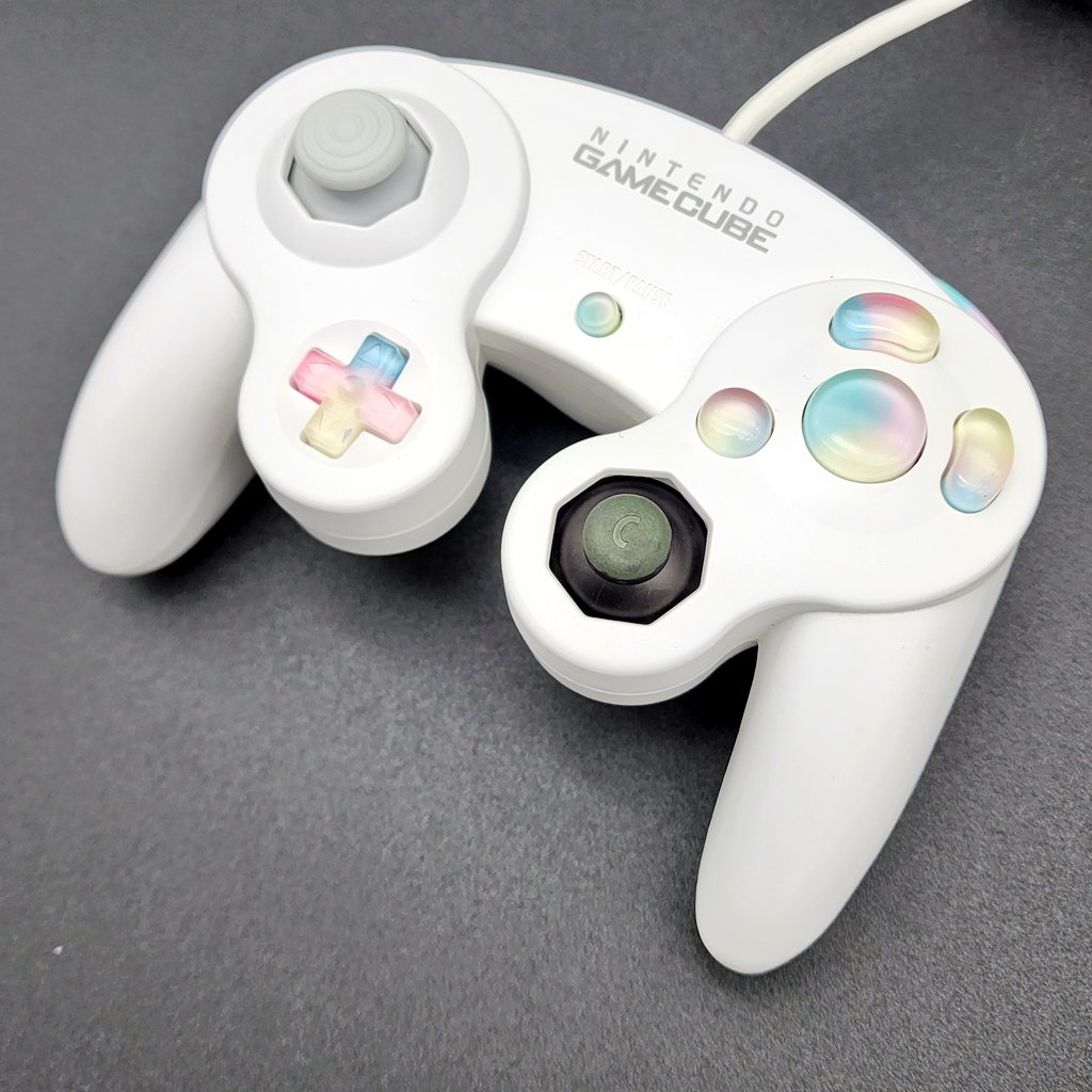 Sage_SSBM's tweet photo. Pastel Dream 💫
- Jp White 
- Bald Buttons @2GhostsGaming
- Snapback Capacitor @Ho0dguy 
- OEM Dyed Black C Stick
- Sage Triggers
https://t.co/b9yw8OYrw7 https://t.co/XLORKh2bXB