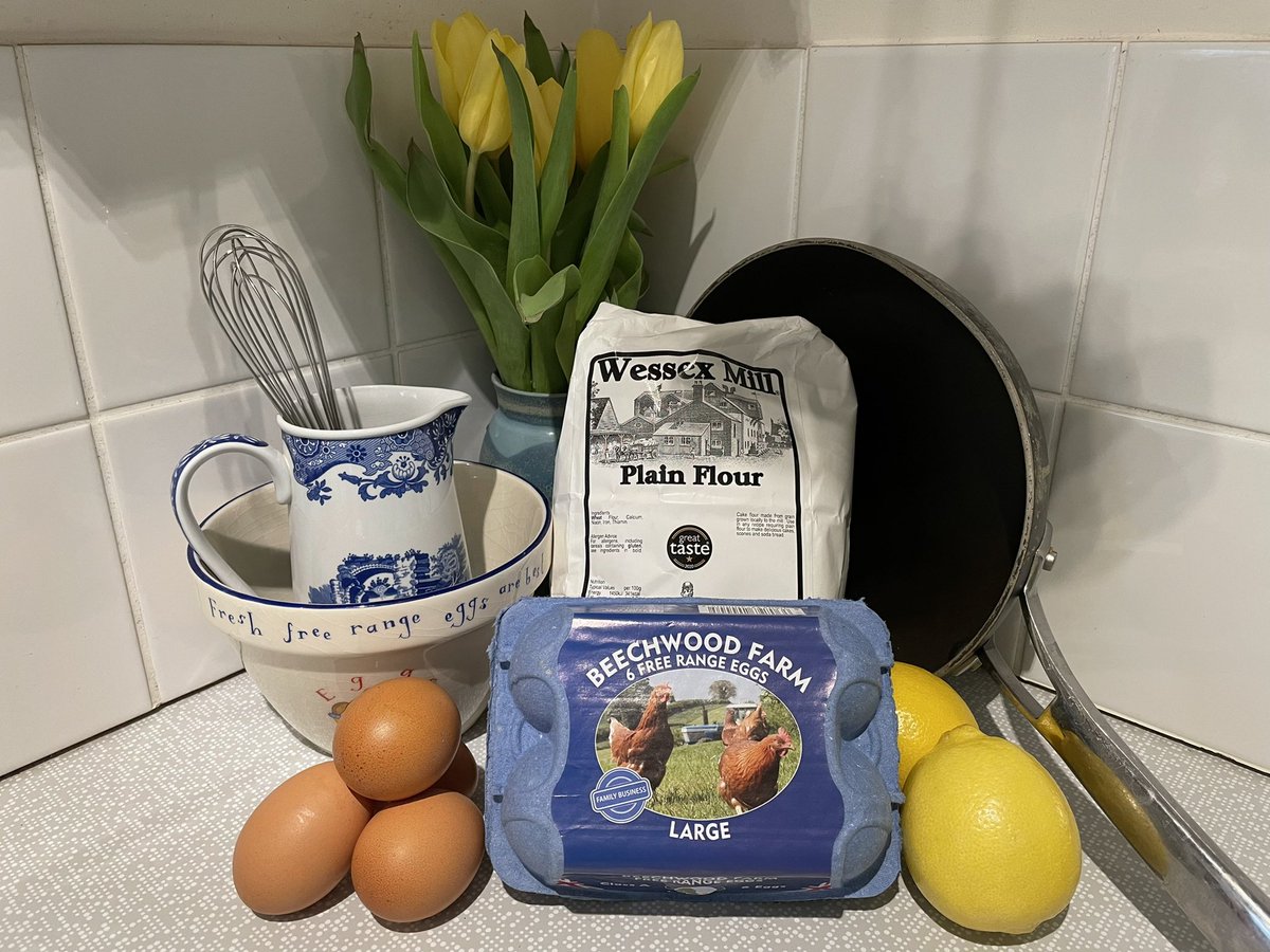 It’s Pancake Day TODAY - don’t forget your vital ingredients 🥚🍋🥚

You will certainly need Plain Flour, Milk, Eggs, Sugar and a Lemon!

#Pancakes #PancakeDay #PancakeRecipe #ShroveTuesday #Lemons #Eggs #Delicious #WestBerks #WessexMill #Foodie