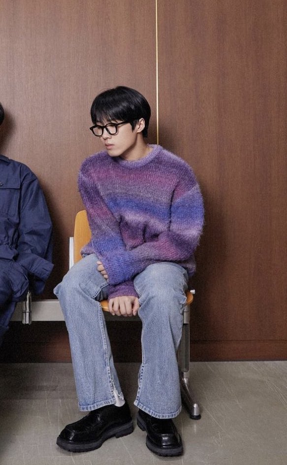 chocodorii's tweet photo. 나 김준서가 안경낀게 넘 좋음 ……
&amp; 턱선 잘 보이는거 넘 좋다 https://t.co/NPXfsukPQn