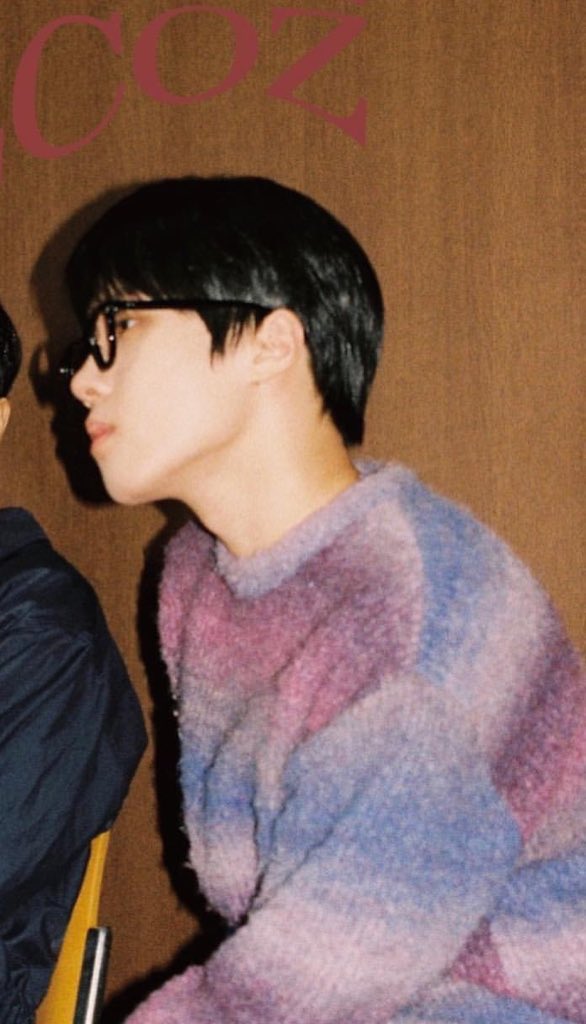 chocodorii's tweet photo. 나 김준서가 안경낀게 넘 좋음 ……
&amp; 턱선 잘 보이는거 넘 좋다 https://t.co/NPXfsukPQn