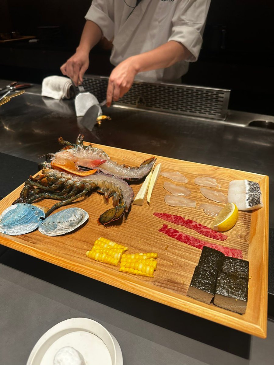 Bonny35894298's tweet photo. Japanese-French Mixed Teppanyaki https://t.co/5CC5b6ya0Y
