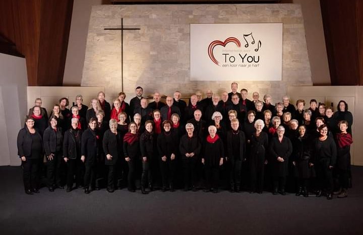 HooikammerJoke's tweet image. Nieuwe foto van interkerkelijk koor To You Epe.  Een koor naar je hart ❤️🎶. #dirigent #interkerkelijkkoortoyou #epe
