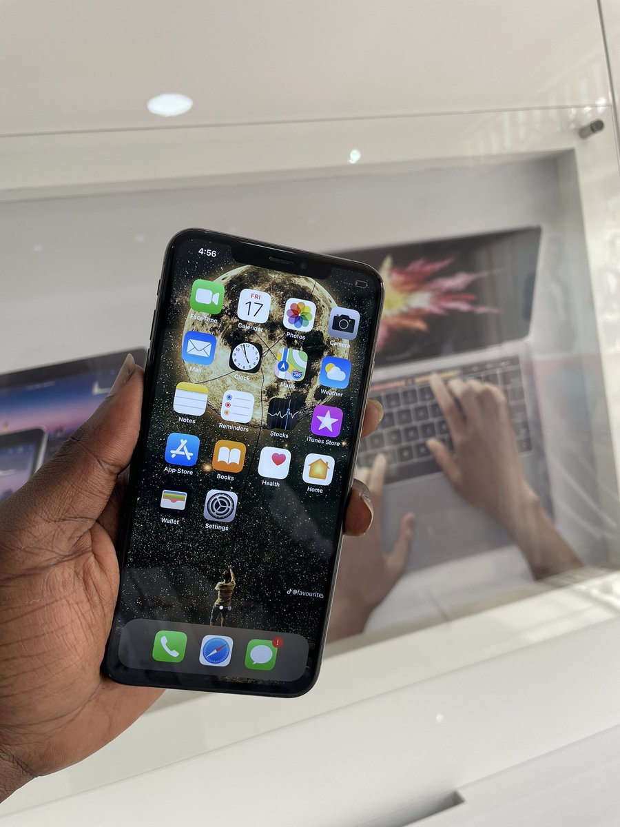 AppleCertified7's tweet photo. iphone xs max 512gb 
temporal unlocked
bh85
@Ghc3,499
☎️055 108 8815 / 054 945 7730 https://t.co/COsKF5VEKf