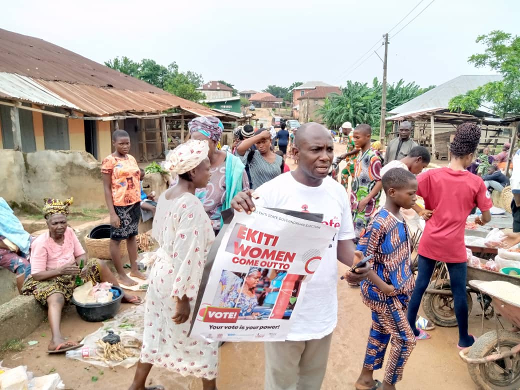 BigifNGO's tweet photo. *Women are assured of their safety & security during elections
*They were enlightened of elections procedures
*Women were reassured that their votes will count
#NigeriaDecides2023
#StopVAWIP
@inecnigeria
@NigeriaScale
@ndiafrica
@eueomNigeria23
@NLinNigeria
@NorwayMFA https://t.co/pDuuJdpqw7