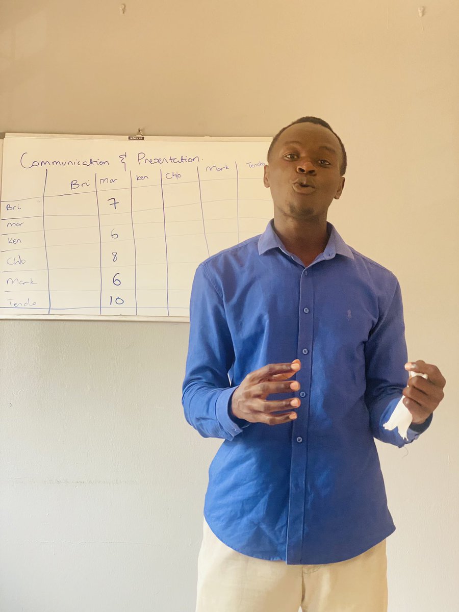 BoundlessMinds_'s tweet image. Another Boundless Corps session here at @BoundlessMinds_ 

Today, we discussed effective communication and presentation and the mentees were tasked to present some of their personal projects using the ‘elevator pitch’ model. 

It was a fun filled session of interaction ♥️