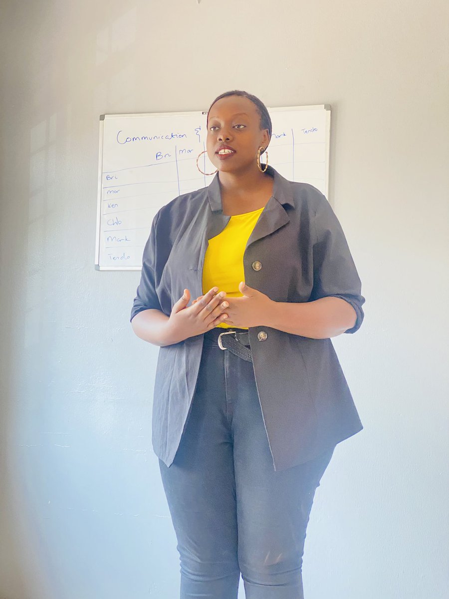 BoundlessMinds_'s tweet image. Another Boundless Corps session here at @BoundlessMinds_ 

Today, we discussed effective communication and presentation and the mentees were tasked to present some of their personal projects using the ‘elevator pitch’ model. 

It was a fun filled session of interaction ♥️