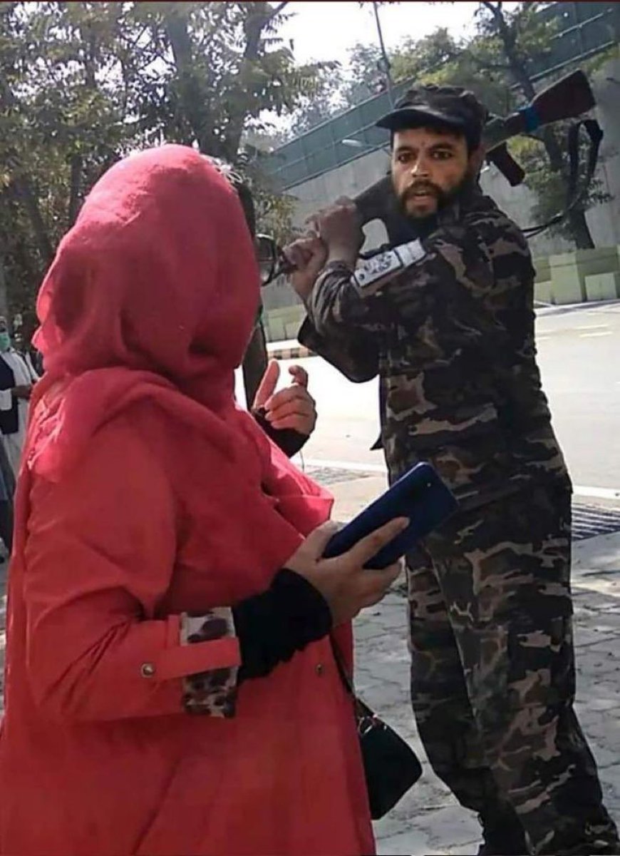 طا.لبان دوه اختیاره لري:
۱. داسې ټول شموله حکومت رامنځ ته کول چې د افغانستان ټول اقشار پکې ځان وويني، کورنی مشروعيت ترلاسه کړي او بهرنۍ اړيکې پیاوړې کړي.

۲. يا به کټ مټ د تېر په څېر يوه بله ستره جګړه  افغانستان ته راوړي او وايې به چې زموږ اسلامي نظام نړۍ ته د منلو او زغملو نه و.